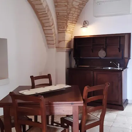 דירה Casa Del Capovento לוקורוטונדו
